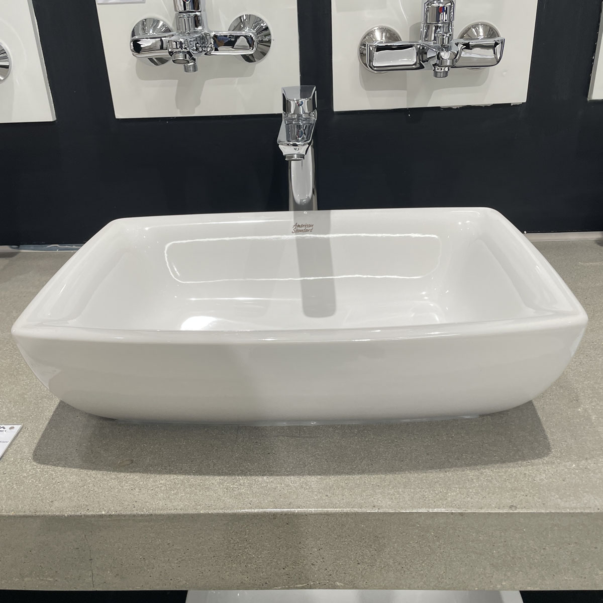 Vòi lavabo American Standard kiểu dáng hiện đại, tinh tế