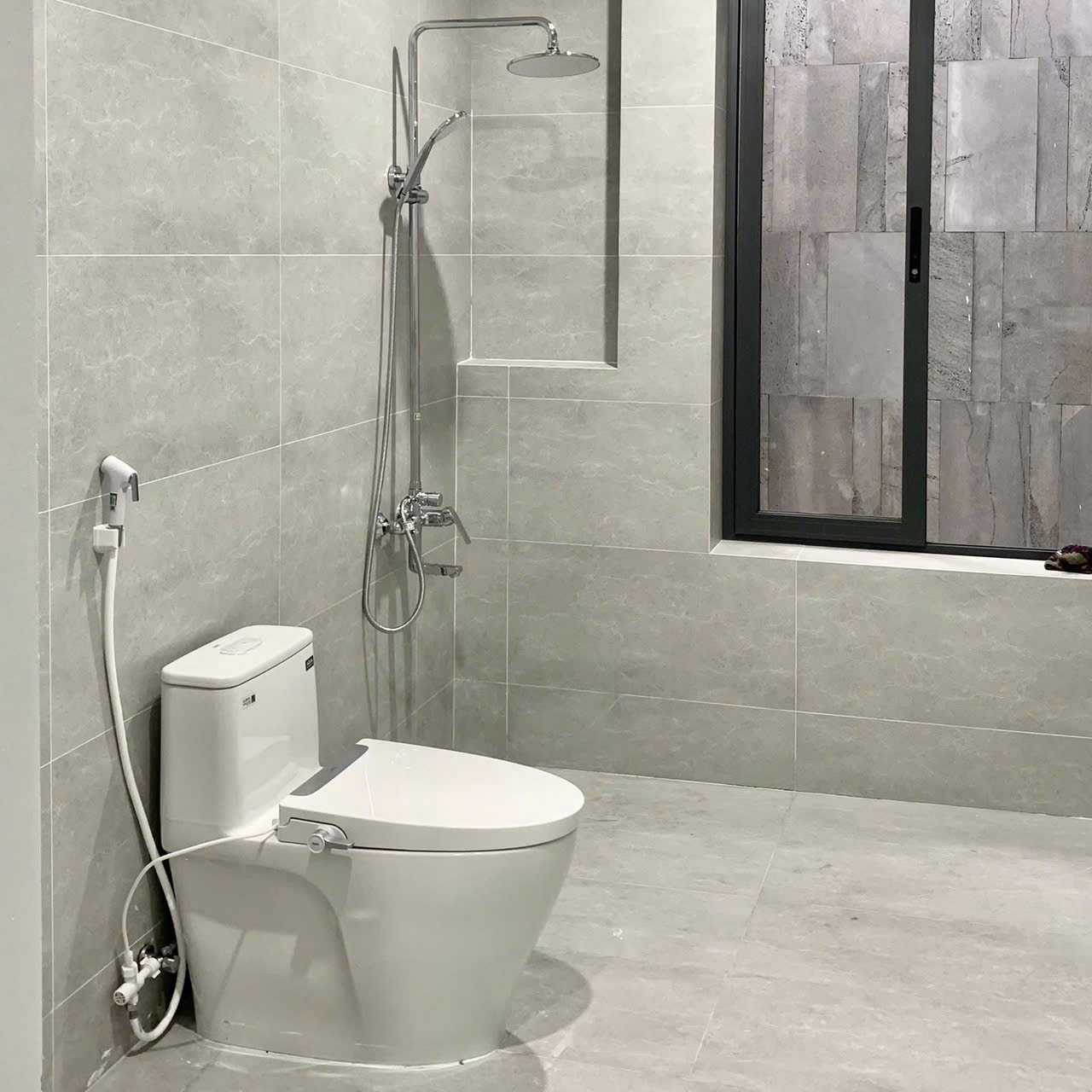 Cách chọn bồn cầu American Standard và INAX phù hợp phòng tắm